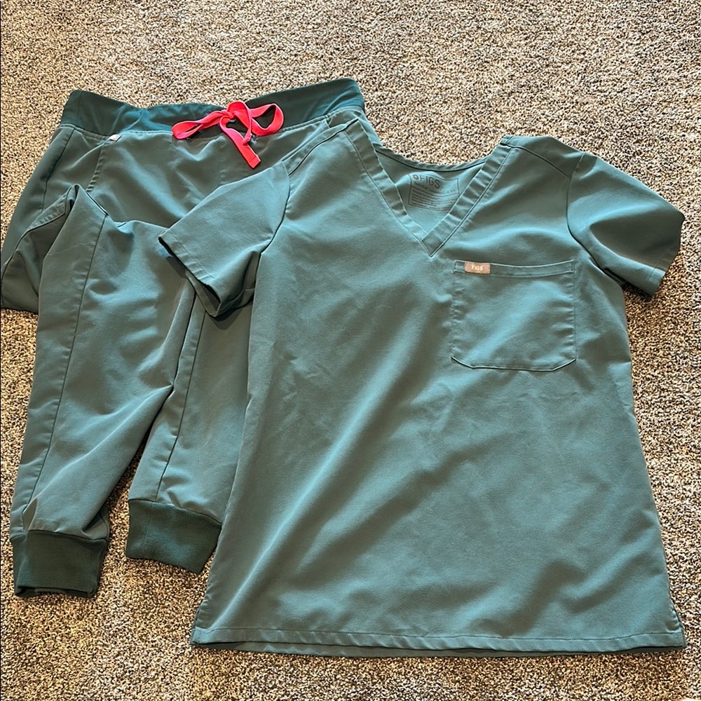 FIGS Hydrogreen Joggers  & Top S/XS